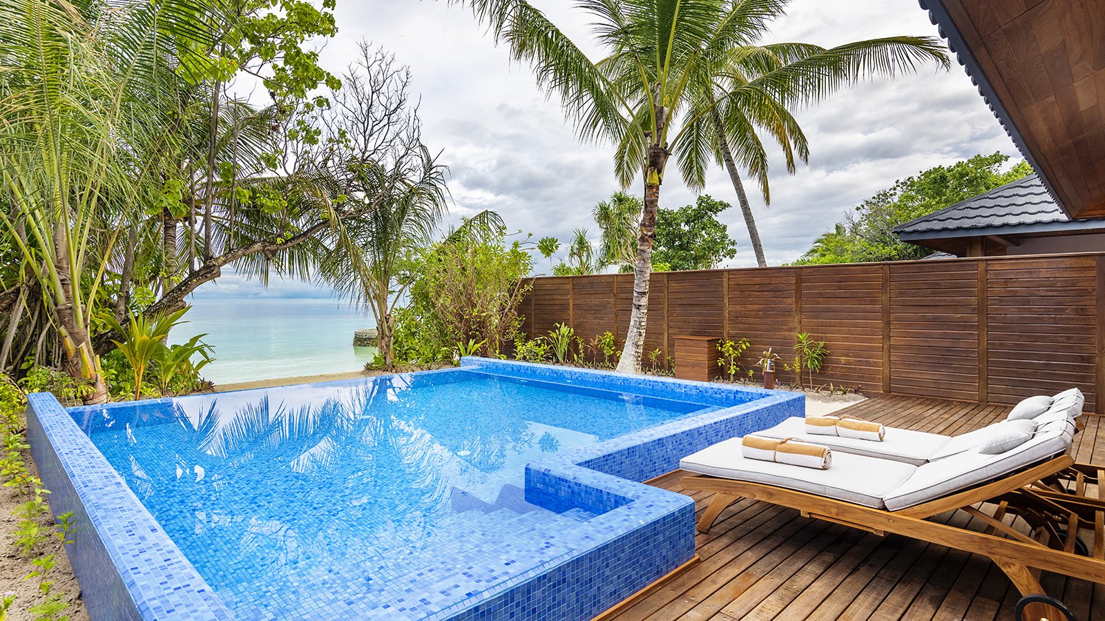 Lily_Beach_Beach_Residence-Pool